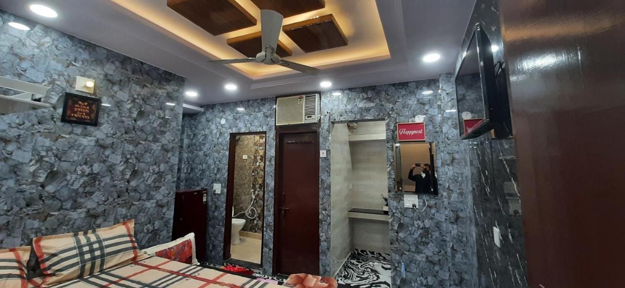 Aggarwal Luxury Room With Private Kitchen Washroom And Balcony Along With Fridge, Ac, Android Tv, Wifi In Main Lajpat Nagar Нью-Делі Екстер'єр фото